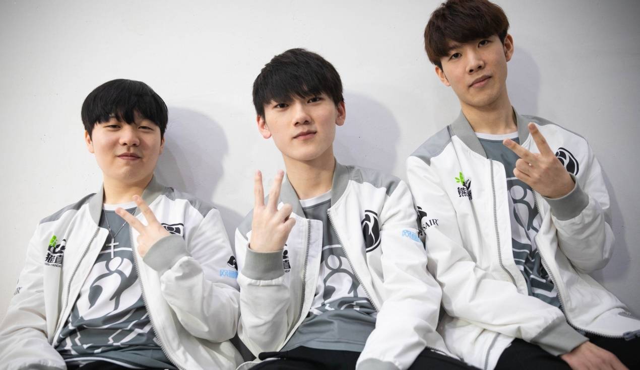 它还成了他 它还成了他